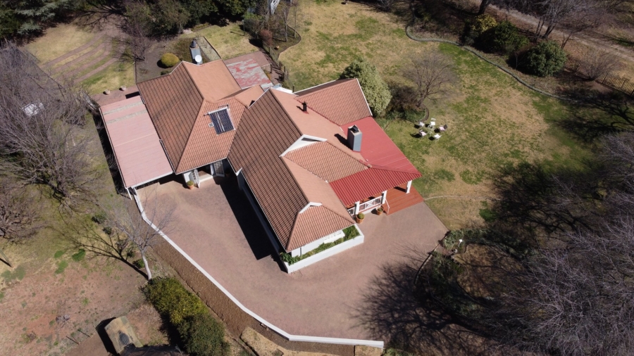 5 Bedroom Property for Sale in Clarens Free State